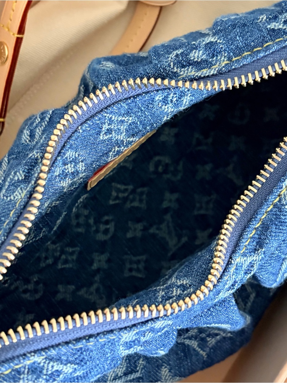 NEW Louis Vuitton Pochette Valley - Blue Denim - Picture 9 of 13